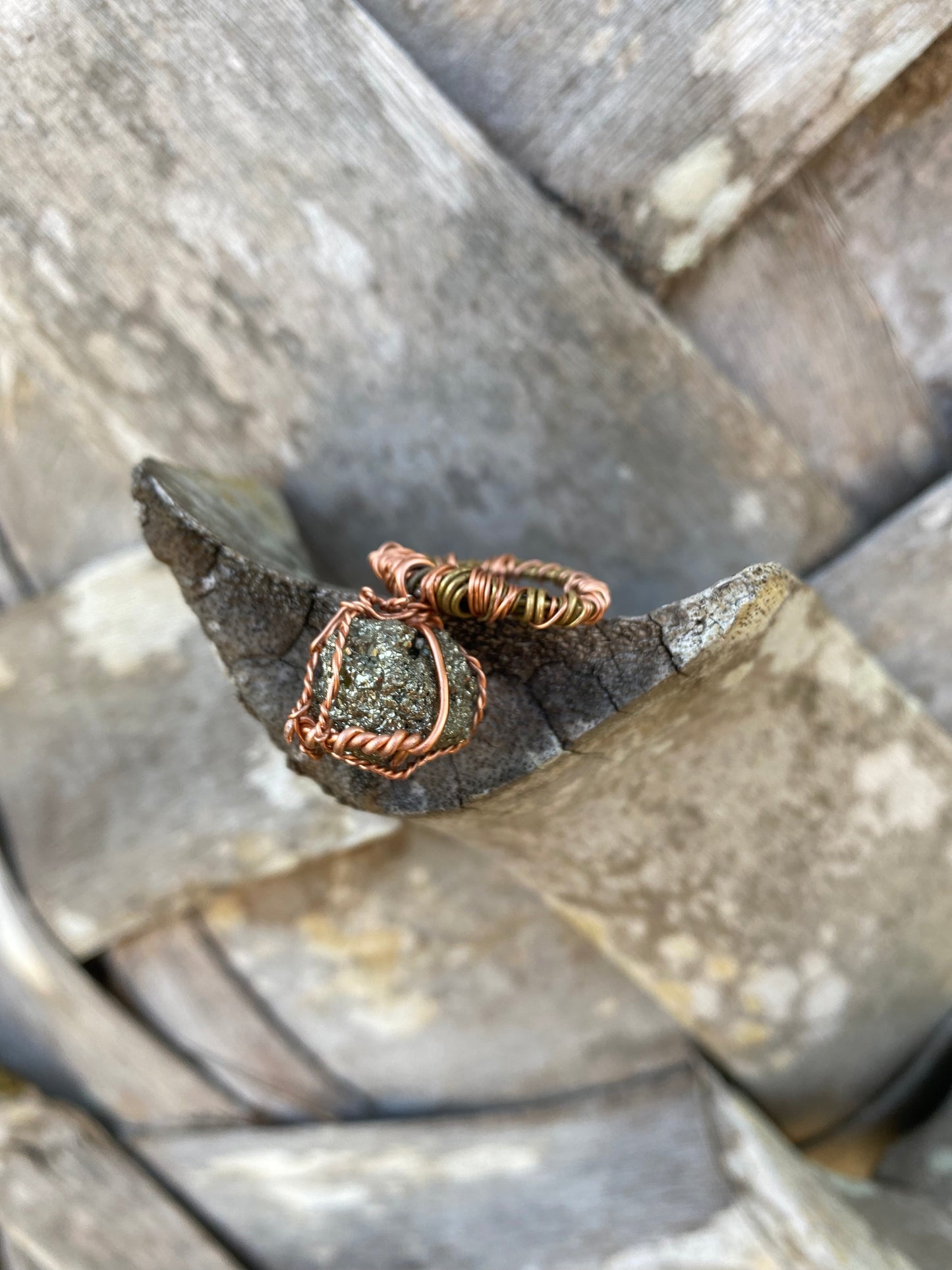 Pyrite Stone & Wire Mid Finger Ring